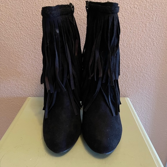 Suede Fringe Boots - Picture 2 of 4